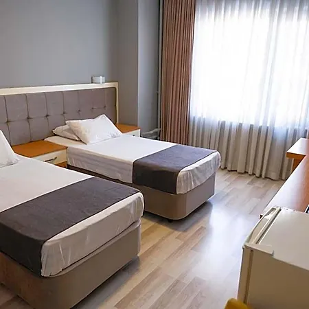 Hotel Emsa Palace *