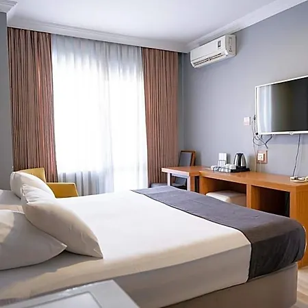 Hotel Emsa Palace