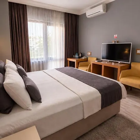 Hotel Emsa Palace *
