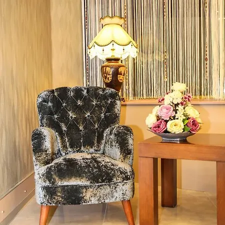 מלון Emsa Palace