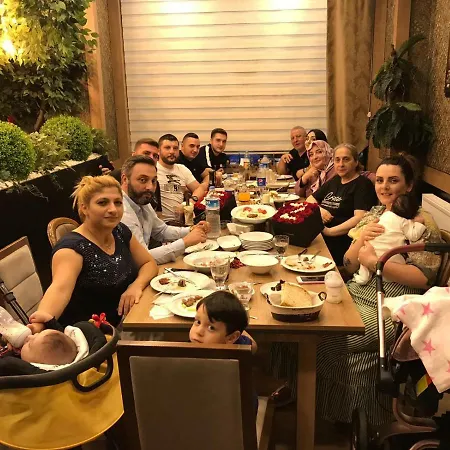 Emsa Palace Hotel *